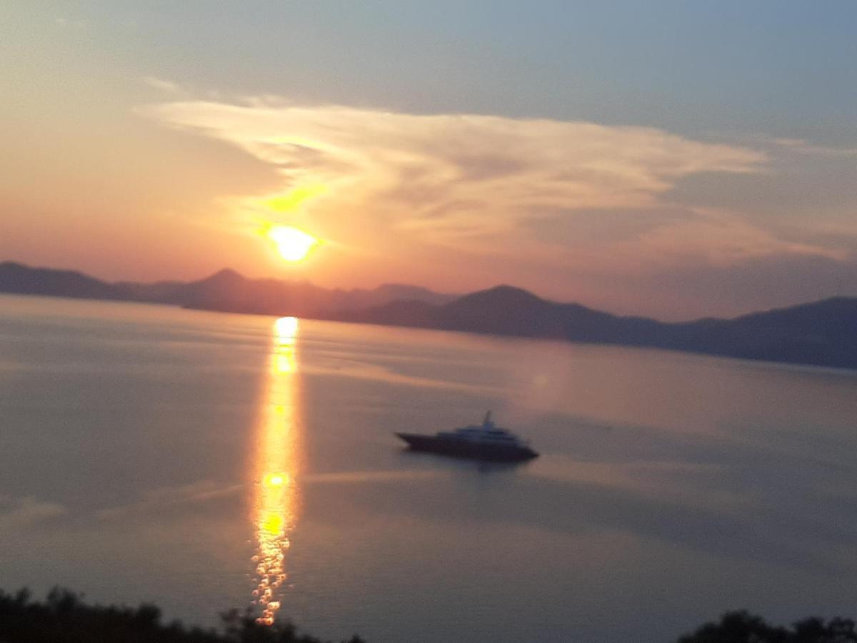Apartments Sisevic - Comfort Apartments With Balconies And Sea View สลาโน ภายนอก รูปภาพ
