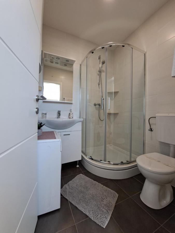 Apartments Sisevic - Comfort Apartments With Balconies And Sea View สลาโน ภายนอก รูปภาพ