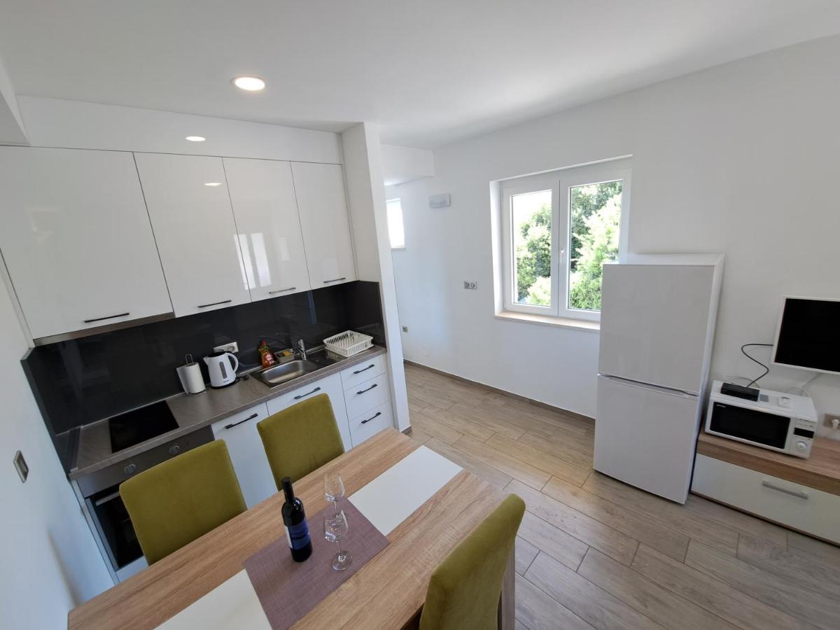 Apartments Sisevic - Comfort Apartments With Balconies And Sea View สลาโน ภายนอก รูปภาพ