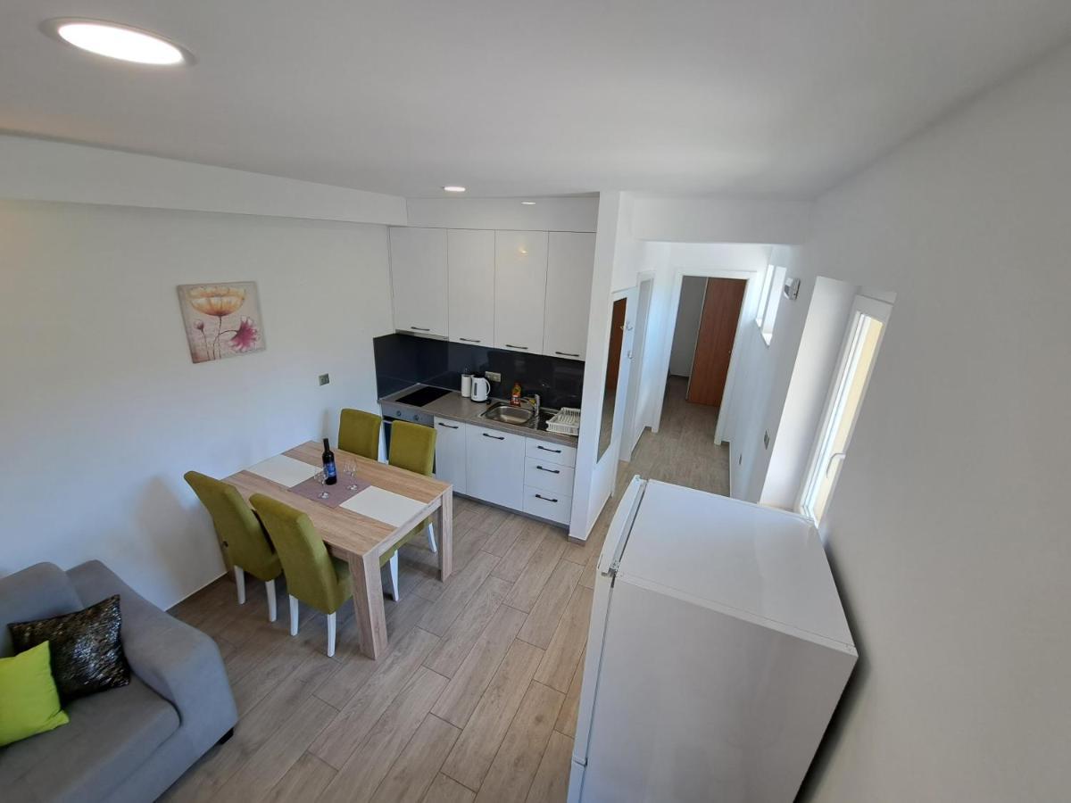 Apartments Sisevic - Comfort Apartments With Balconies And Sea View สลาโน ภายนอก รูปภาพ