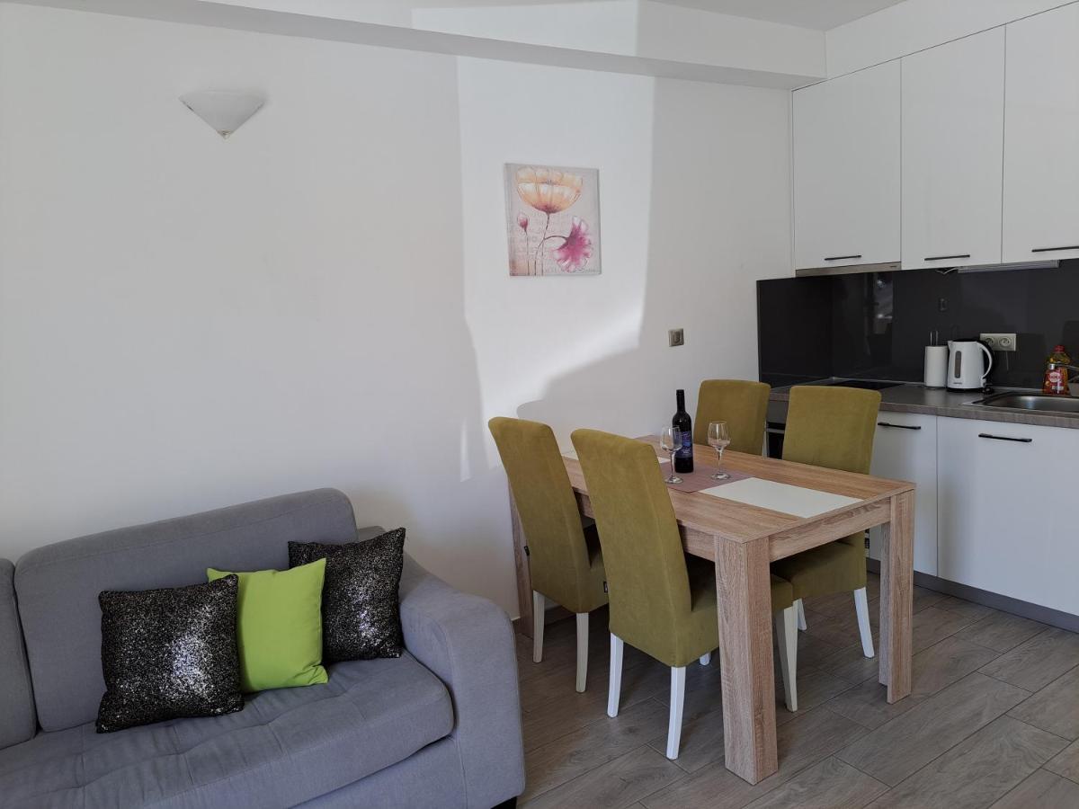 Apartments Sisevic - Comfort Apartments With Balconies And Sea View สลาโน ภายนอก รูปภาพ