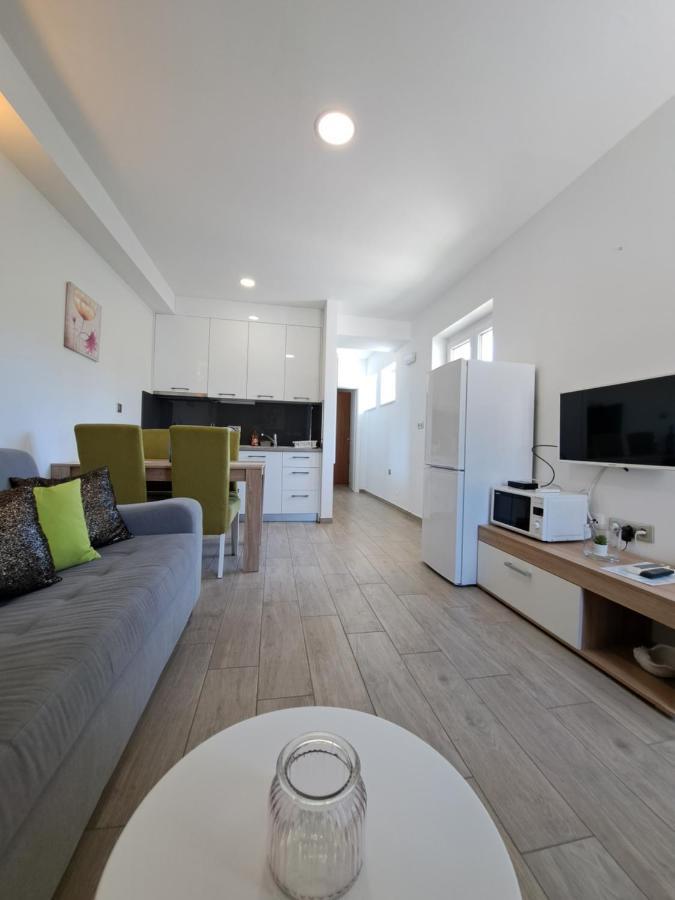 Apartments Sisevic - Comfort Apartments With Balconies And Sea View สลาโน ภายนอก รูปภาพ