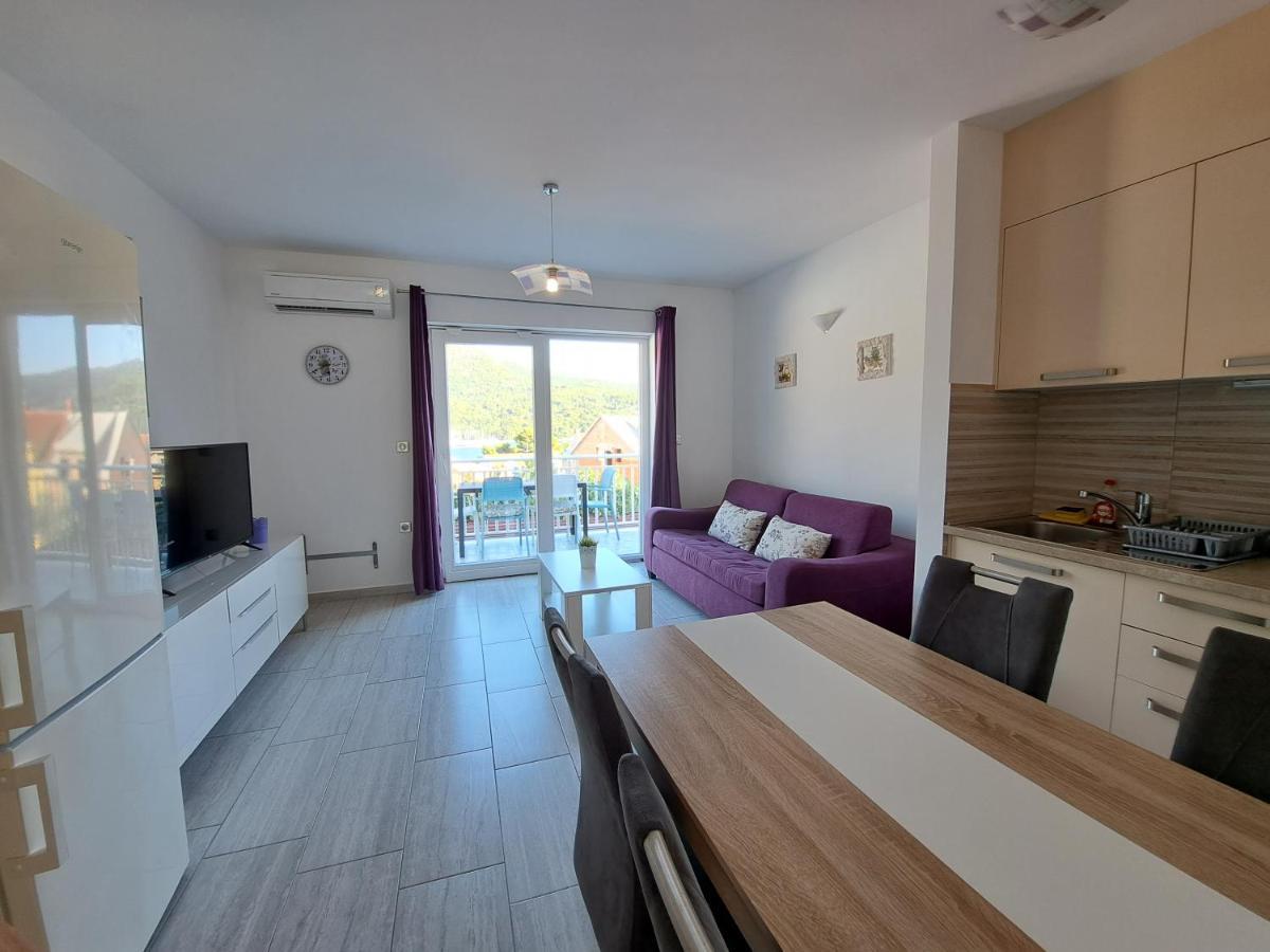 Apartments Sisevic - Comfort Apartments With Balconies And Sea View สลาโน ภายนอก รูปภาพ