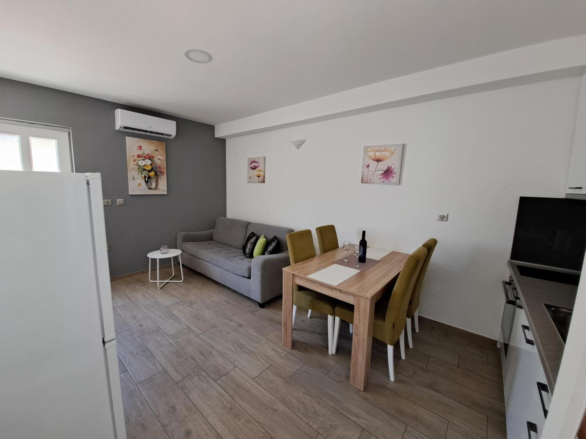 Apartments Sisevic - Comfort Apartments With Balconies And Sea View สลาโน ห้อง รูปภาพ