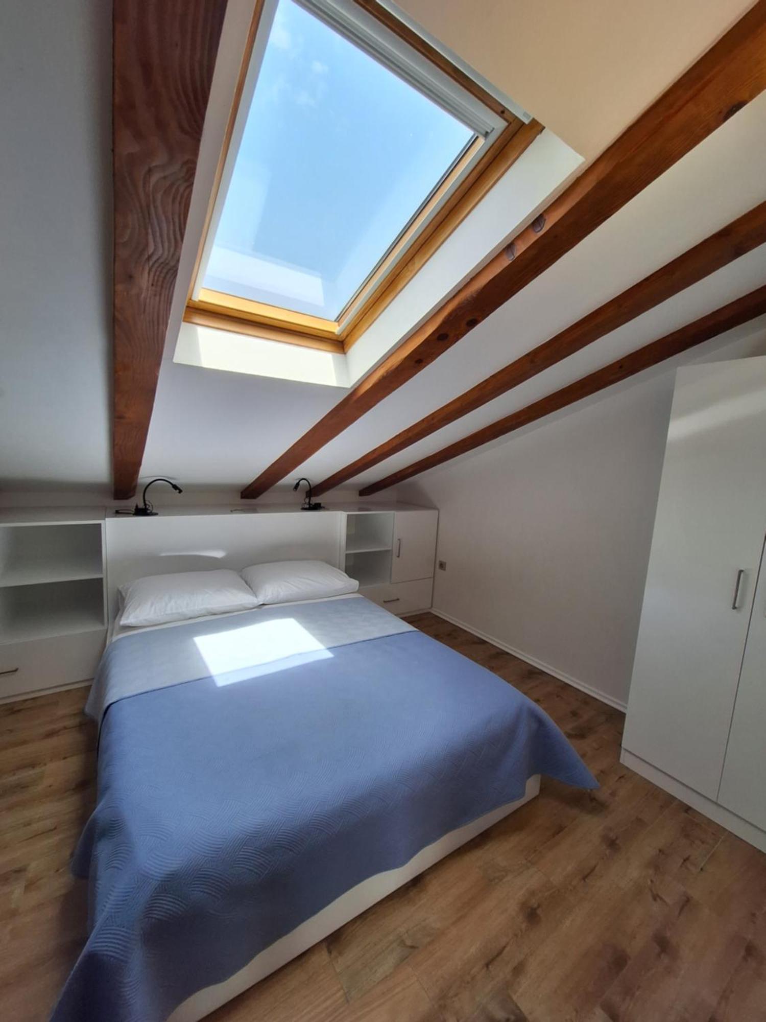 Apartments Sisevic - Comfort Apartments With Balconies And Sea View สลาโน ภายนอก รูปภาพ