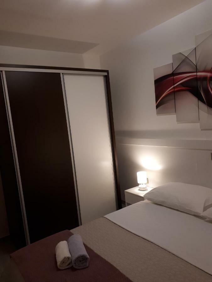 Apartments Sisevic - Comfort Apartments With Balconies And Sea View สลาโน ภายนอก รูปภาพ